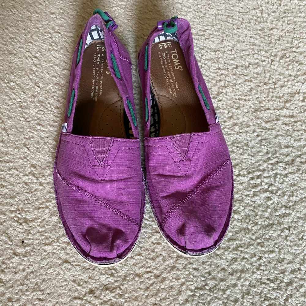 Toms purple stichout slip-ons